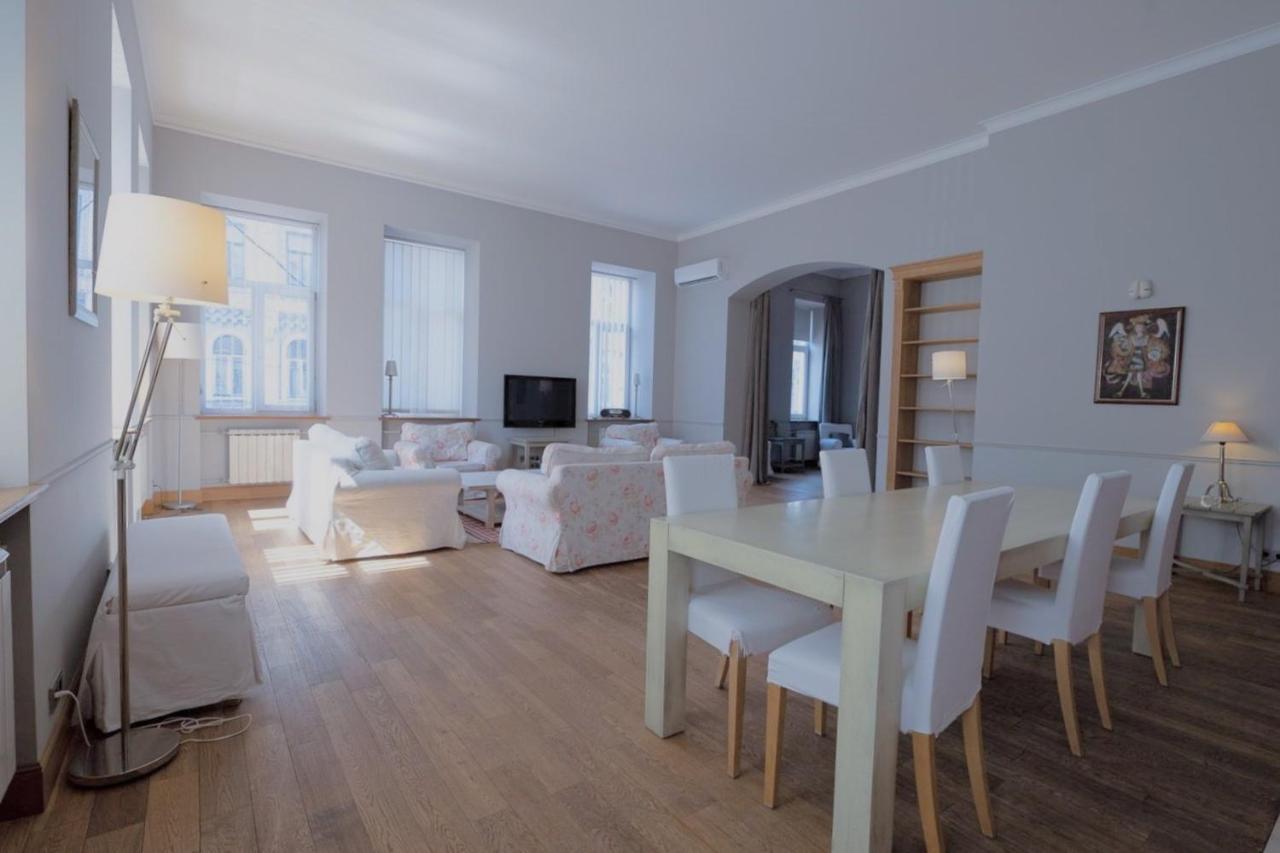 Great 144 Sq.M. Apartment In The Center Of Kiev Dış mekan fotoğraf