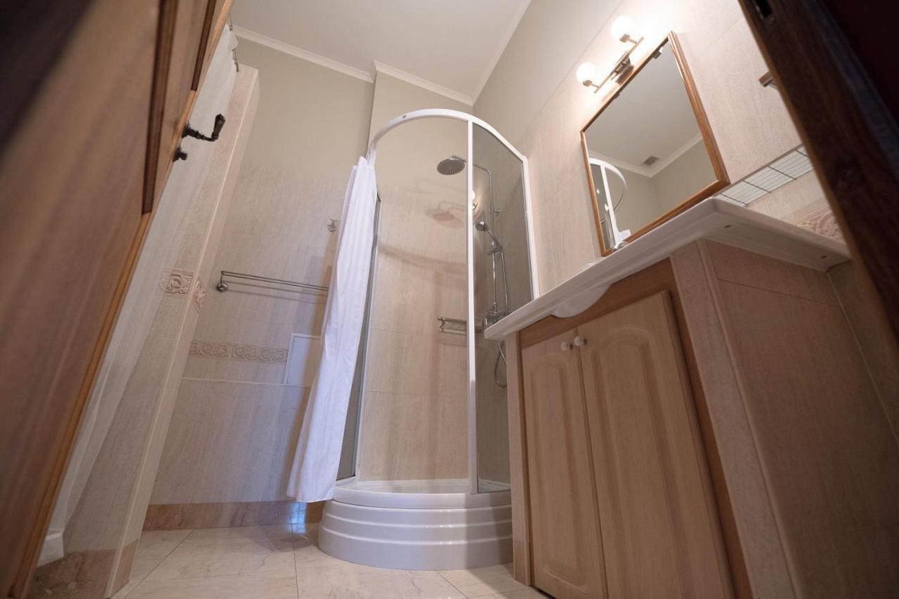 Great 144 Sq.M. Apartment In The Center Of Kiev Dış mekan fotoğraf