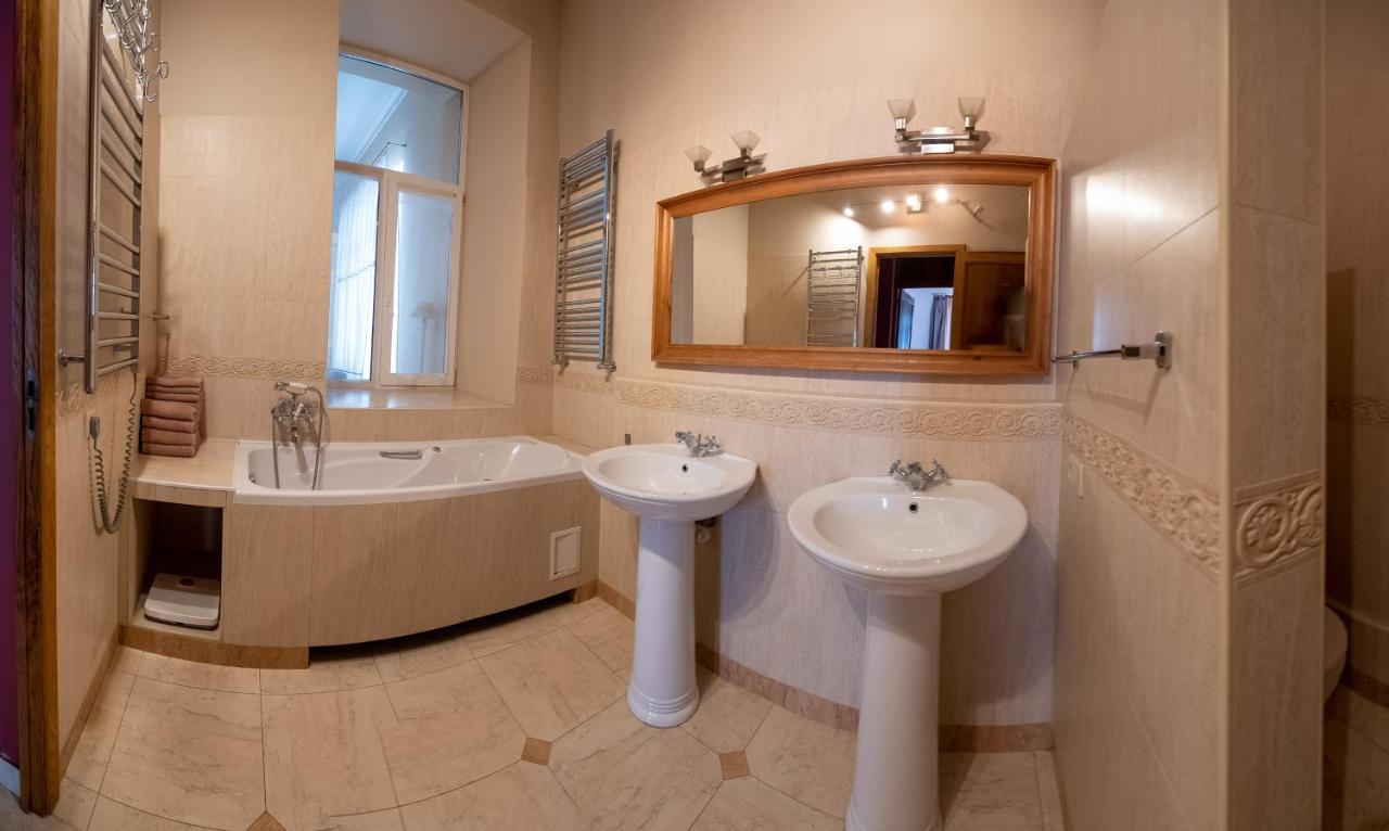 Great 144 Sq.M. Apartment In The Center Of Kiev Dış mekan fotoğraf